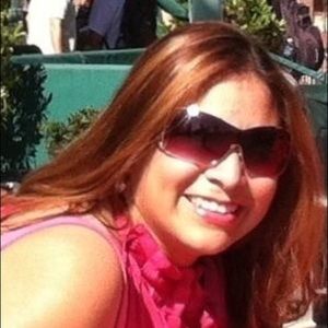 Meet your Posher, Mireya